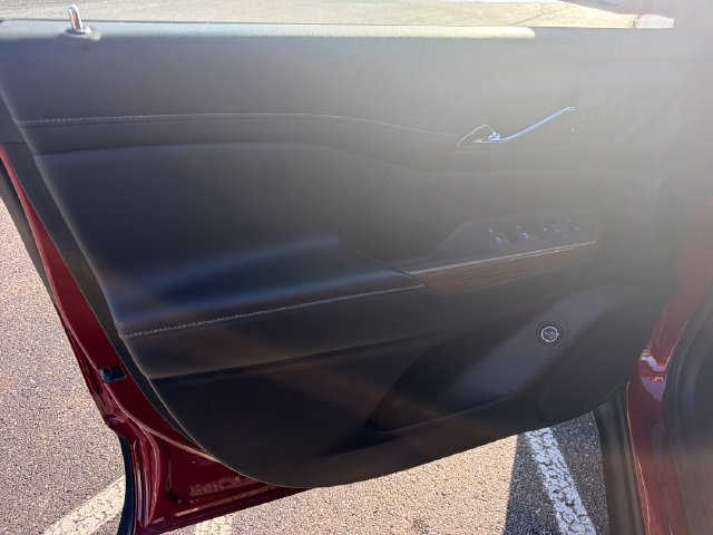 Used 2020 GMC Acadia SLE w/ Driver Convenience Package FWD image 10