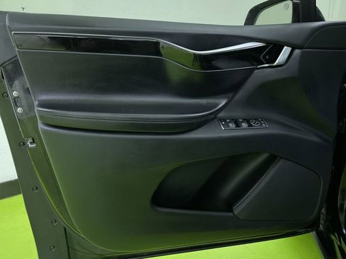 Used 2016 Tesla Model X 75D image 17