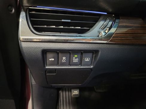 Used 2014 Toyota Avalon Limited w/ Technology Package FWD image 22