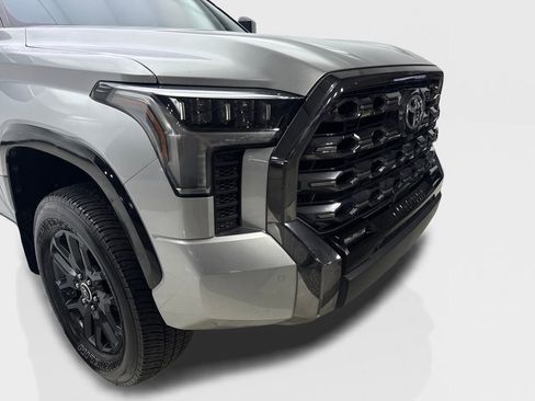 Used 2022 Toyota Tundra Platinum w/ Advanced Package AWD/4WD image 17