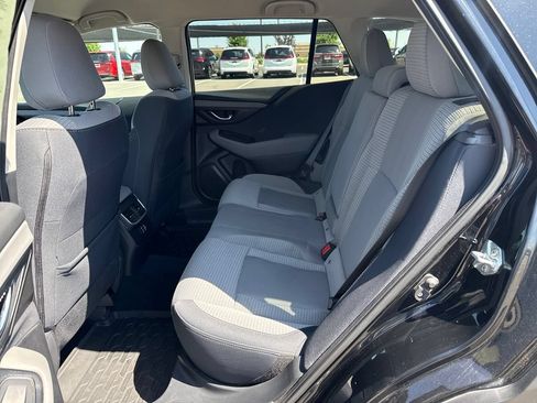 Used 2025 Subaru Outback Premium w/ Popular Package #1A AWD/4WD image 25