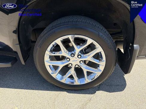 Used 2020 Chevrolet Silverado 1500 High Country w/ Technology Package AWD/4WD image 9