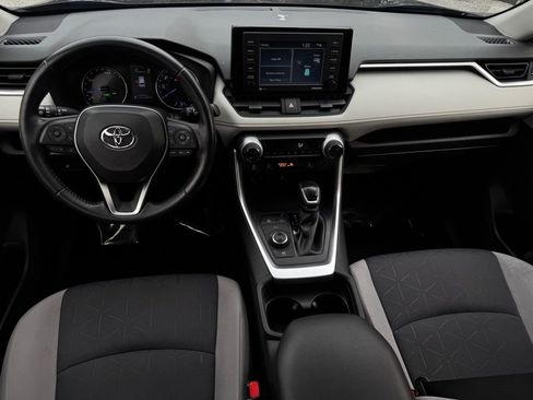 Used 2020 Toyota RAV4 XLE image 14