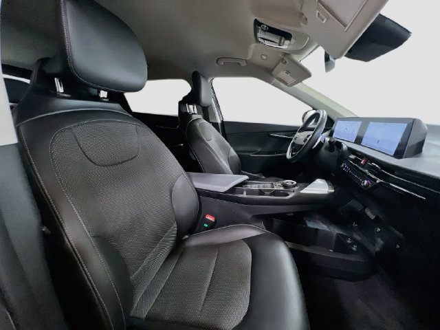 Certified 2024 Kia EV6 Light RWD image 27