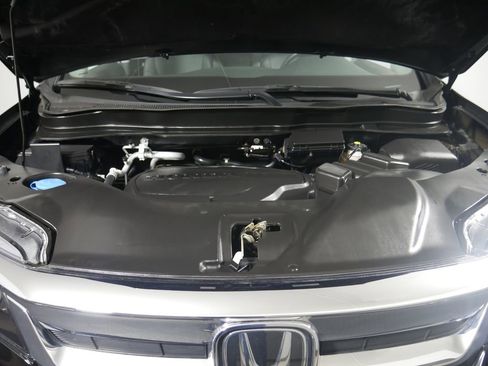 Used 2021 Honda Pilot EX-L image 3