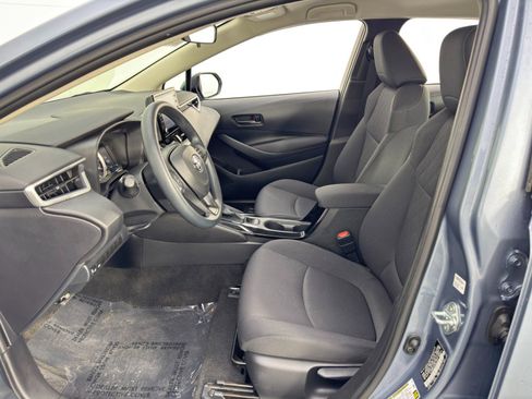 Used 2022 Toyota Corolla LE image 15