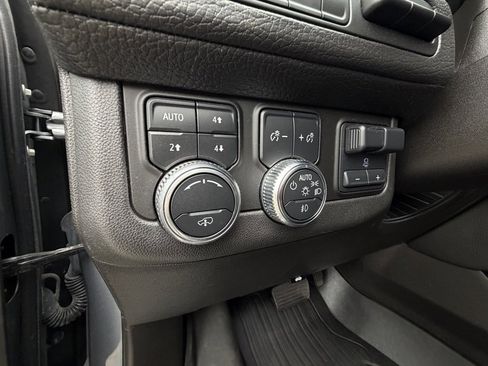 Used 2021 GMC Yukon Denali w/ Denali Ultimate Package image 16