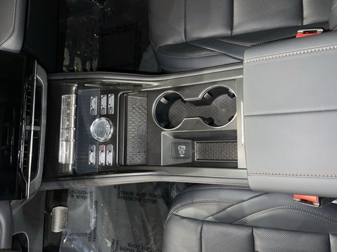 New 2024 Lincoln Nautilus Premier w/ Equipment Group 102A image 26