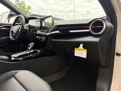 New 2026 Chevrolet Trax RS w/ Sunroof Package FWD image 21
