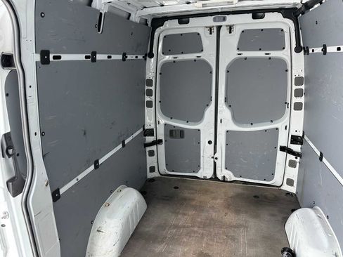 Used 2016 Freightliner Sprinter 2500 image 15