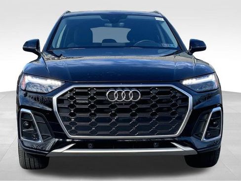 Used 2023 Audi Q5 2.0T Prestige w/ Prestige Package image 3