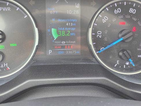 Used 2020 Toyota RAV4 XLE w/ Convenience Package AWD/4WD image 28