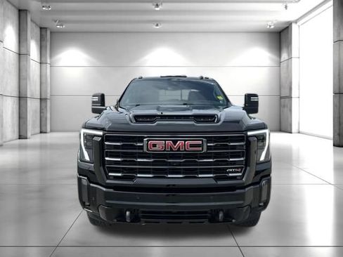 Used 2024 GMC Sierra 3500 AT4 w/ AT4 Premium Plus Package AWD/4WD image 3
