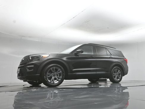 Used 2023 Ford Explorer XLT w/ Equipment Group 202A RWD image 52