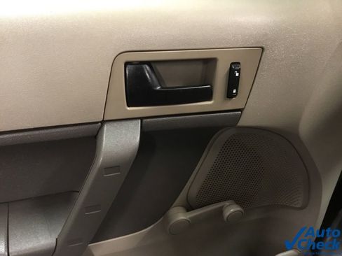 Used 2010 Ford Focus S image 19