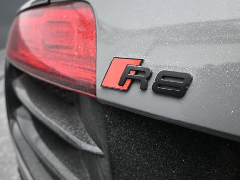 Used 2010 Audi R8 V10 image 39