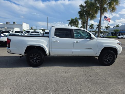 Used 2023 Toyota Tacoma SR5 RWD image 8