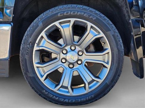 Used 2015 Chevrolet Silverado 1500 LTZ Z71 w/ LTZ Plus Package image 24