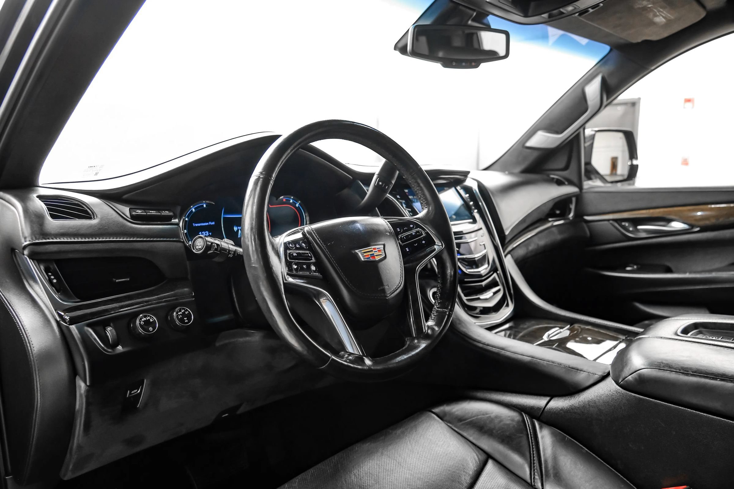 Used 2016 Cadillac Escalade Platinum AWD/4WD image 18