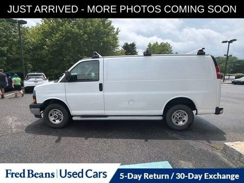 Used 2021 GMC Savana 2500 w/ Driver Convenience Package RWD image 4