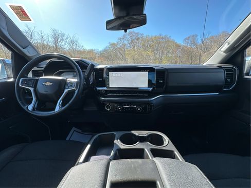 Used 2023 Chevrolet Silverado 1500 LT AWD/4WD image 26