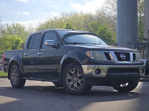 Used 2019 Nissan Frontier SL RWD image 1