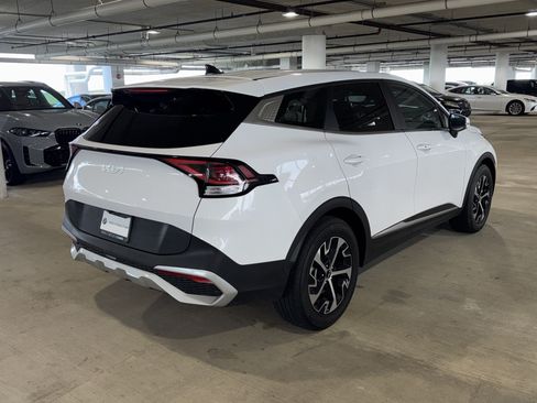 Used 2025 Kia Sportage EX FWD image 8