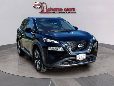 Certified 2023 Nissan Rogue SL w/ SL Premium Package FWD image 7