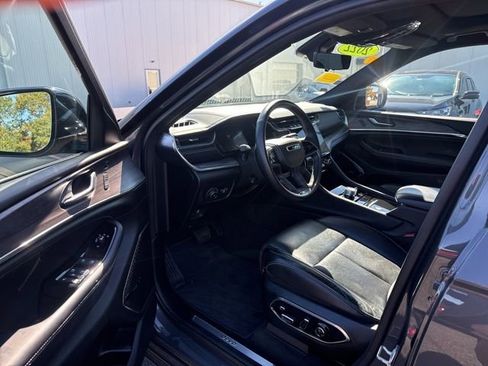 Used 2022 Jeep Grand Cherokee L Overland w/ Luxury Tech Group IV image 12