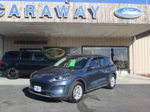 Used 2020 Ford Escape SE image 1