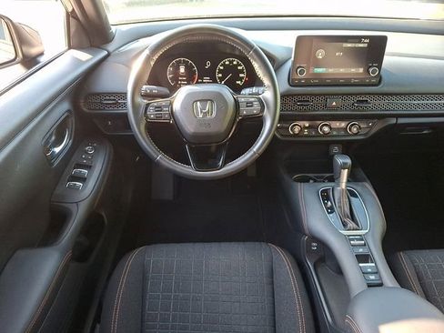 Used 2024 Honda HR-V Sport image 11