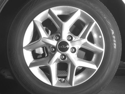 Used 2025 Kia Soul LX w/ LX Technology Package image 12