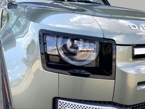 Used 2024 Land Rover Defender 110 S AWD/4WD image 27