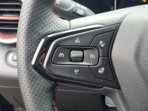 Certified 2025 Chevrolet Trax RS w/ Driver Confidence Package image 11