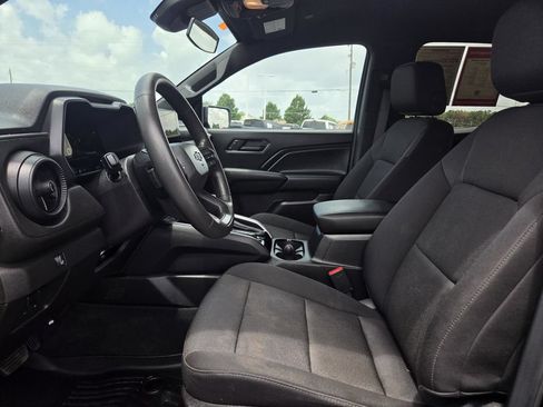 Used 2024 Chevrolet Colorado Trail Boss w/ Technology Package AWD/4WD image 12