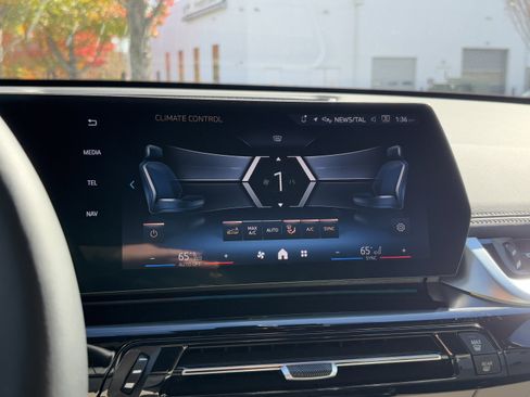 Certified 2025 BMW X1 xDrive28i w/ Convenience Package image 25