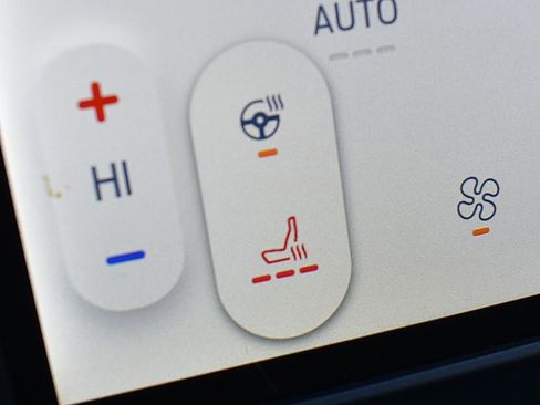 Used 2023 Ford Edge ST-Line image 19