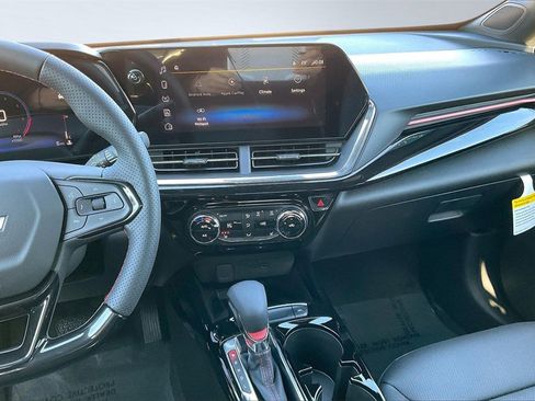 New 2026 Chevrolet Trax RS w/ Sunroof Package image 6