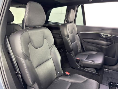 Used 2020 Volvo XC90 T6 Momentum image 38