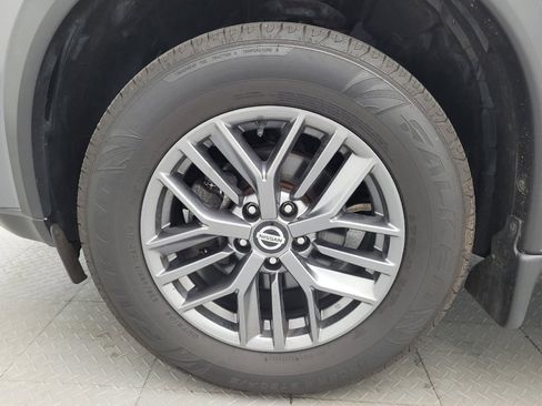 Used 2021 Nissan Rogue S AWD/4WD image 31