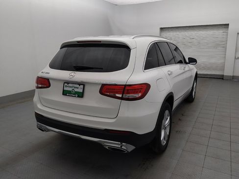 Used 2017 Mercedes-Benz GLC 300 w/ Premium 1 Package image 9