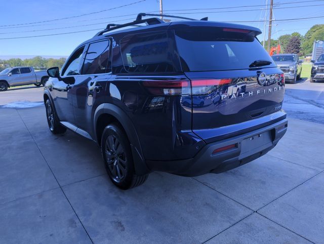 Used 2024 Nissan Pathfinder SV AWD/4WD image 5