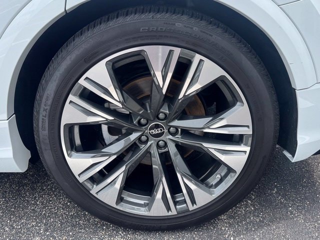 Certified 2026 Audi Q8 Premium Plus AWD/4WD image 17
