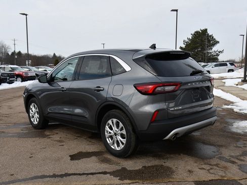 Used 2023 Ford Escape Active image 4