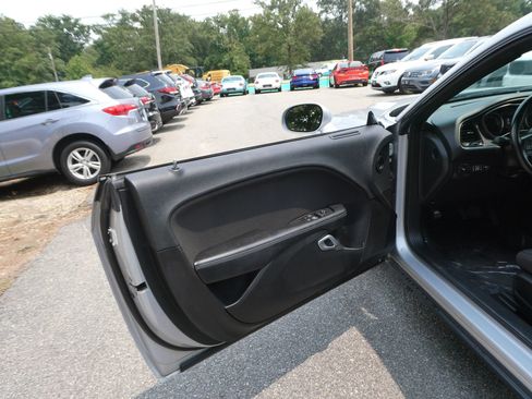 Used 2021 Dodge Challenger SXT RWD image 11