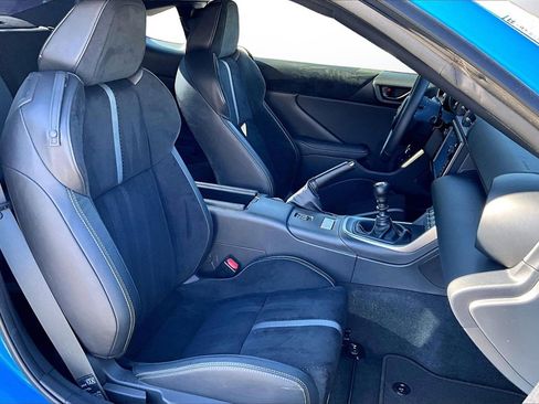 Used 2023 Toyota GR86 Premium image 21