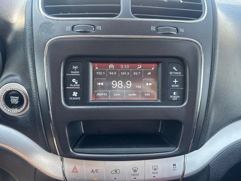 Used 2018 Dodge Journey SE w/ Blacktop Package FWD image 16