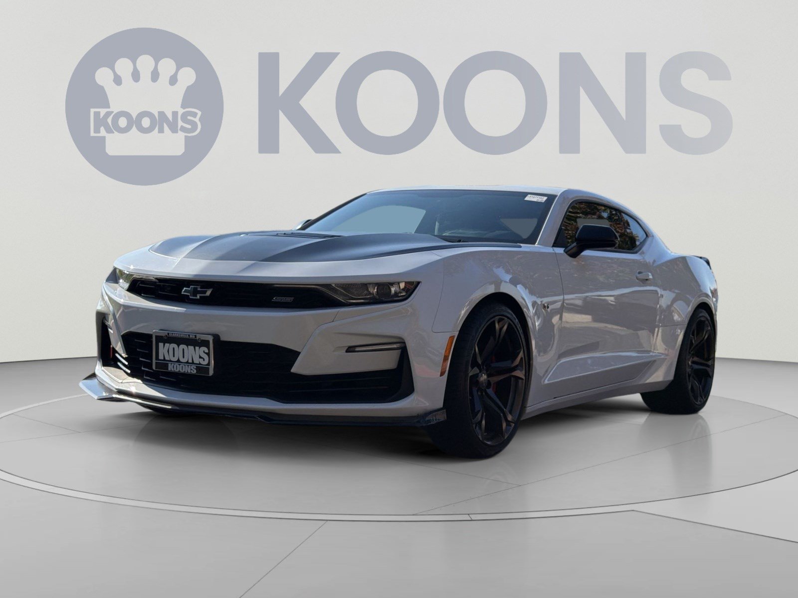 Used 2020 Chevrolet Camaro SS RWD image 1