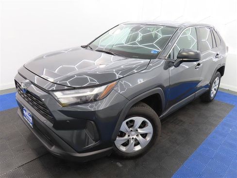 Used 2025 Toyota RAV4 LE AWD/4WD image 5