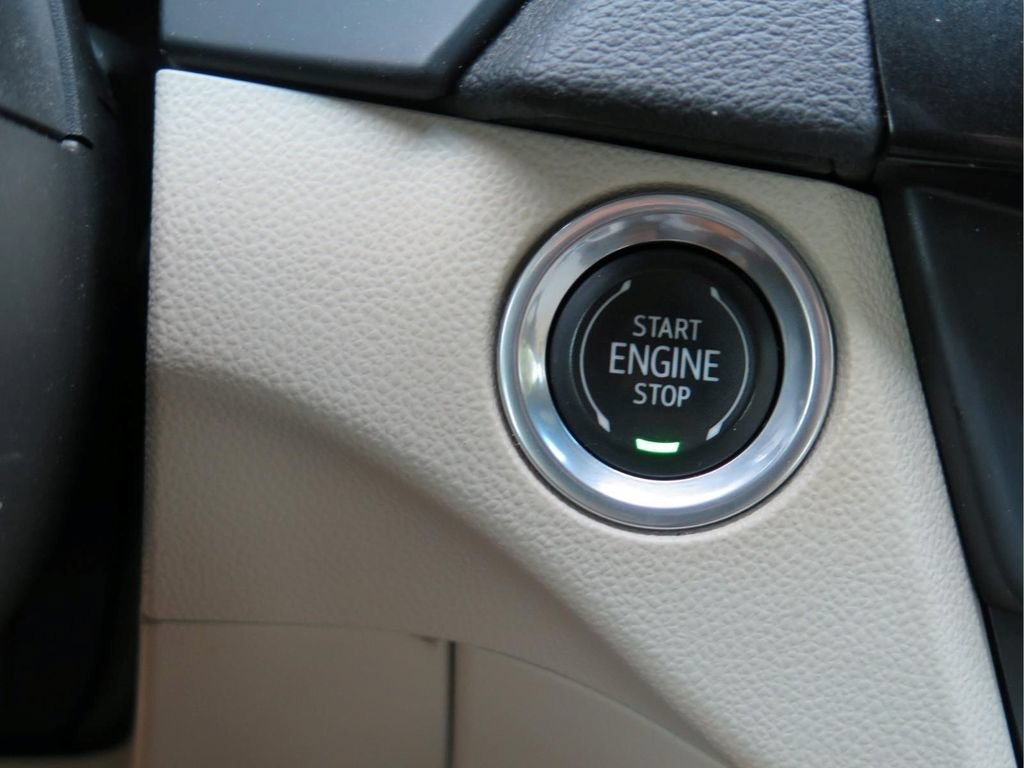 Certified 2021 Cadillac CT4 Premium Luxury w/ Climate Package AWD/4WD image 21
